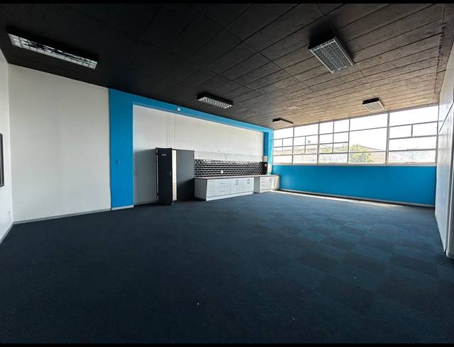 1,620M² WAREHOUSE TO LET IN WYNBERG